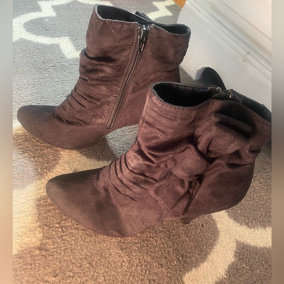 Mossimo Heeled Ankle Booties - Picture 9 of 12